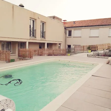 アパート Les Du Thouet *