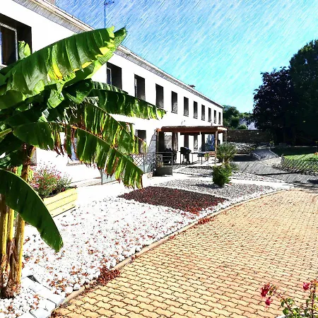 Les Du Thouet アパート *