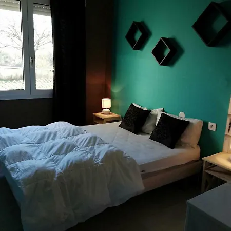 アパート Les Du Thouet *